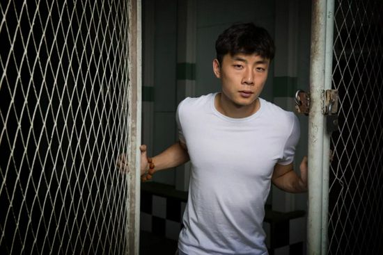 影片发布一组角色剧照，并同步曝光演员阵容，在杭州的湖光山色中，正上演这场关于“爱和美味”的温暖故事。